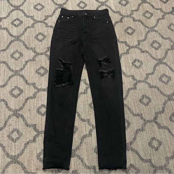 Shein Ripped Black Jeans - Picture 3 of 5